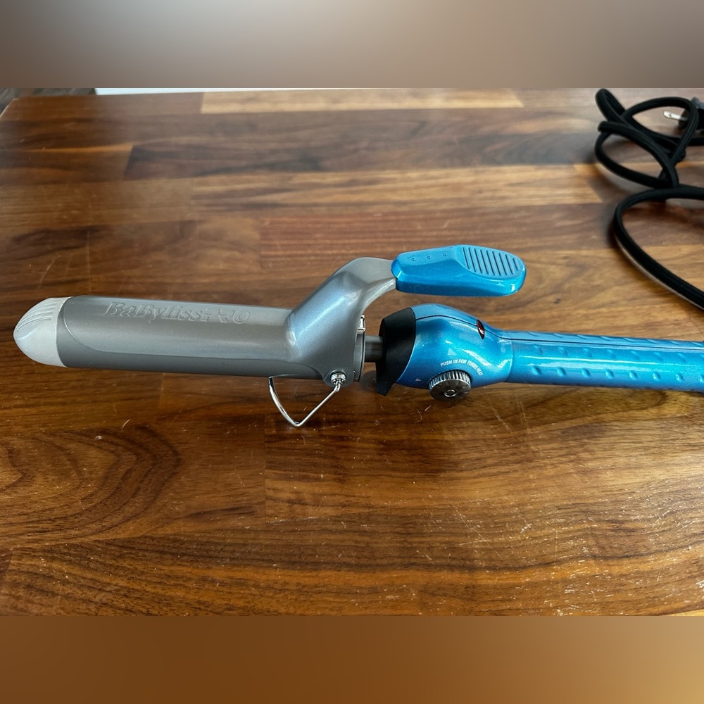 Professional BaByliss 1.25 Titanium Curling Iron